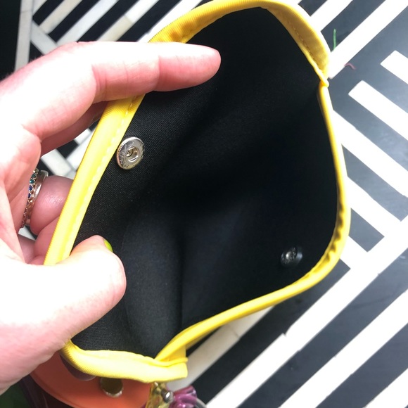 🛑SOLD🛑Neon Mini Purse Cluster 💕🍊🥝🍌 - Picture 9 of 11